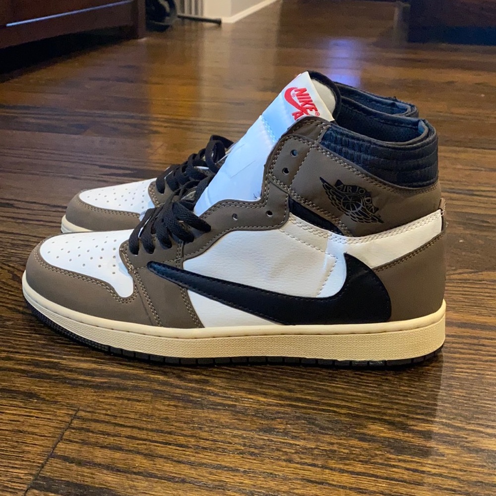 Travis Scott Jordan 1’s
